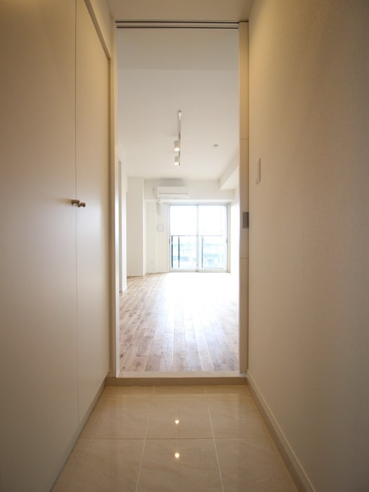 物件内観写真13　(玄関)