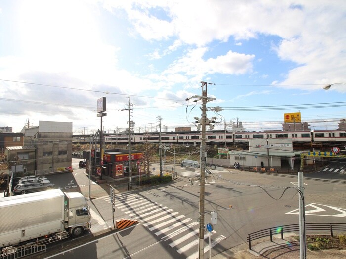 物件内観写真16　(室内からの展望)