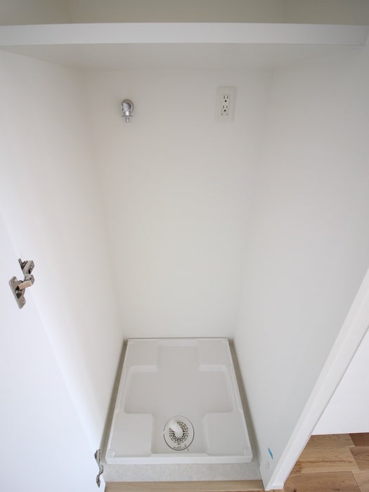 物件内観写真18　(洗濯機置場)