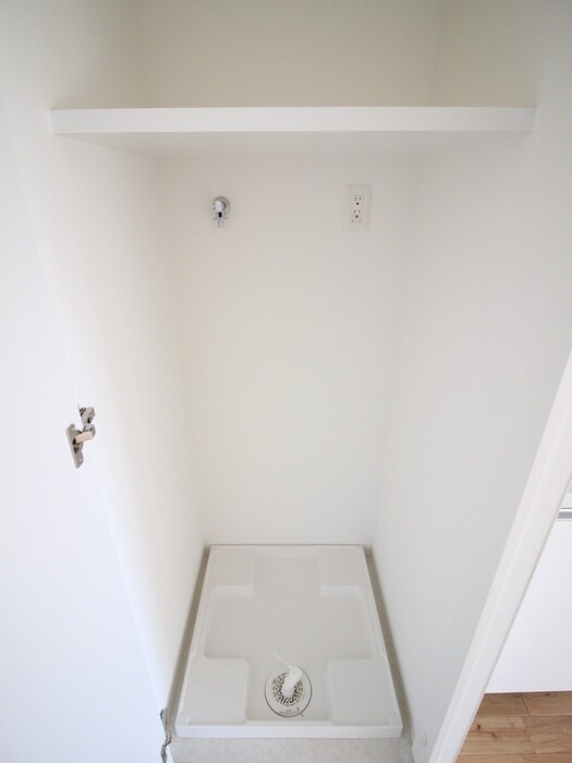 物件内観写真20　(洗濯機置場)