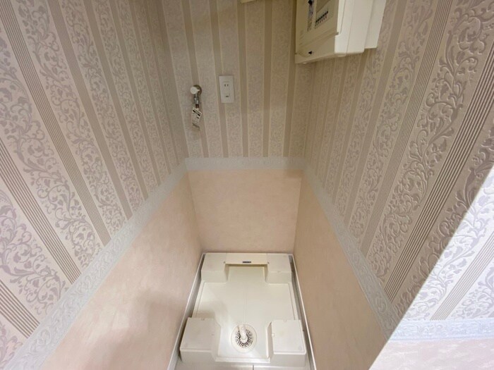 物件内観写真13　(洗濯機置場)