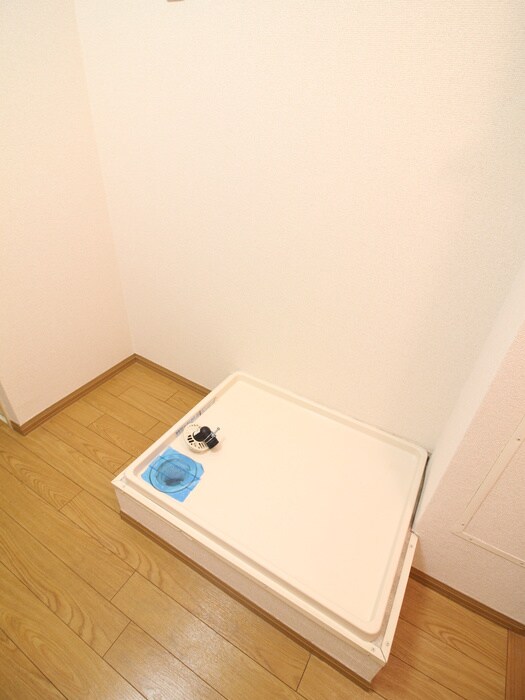 物件内観写真14　(洗濯機置場)