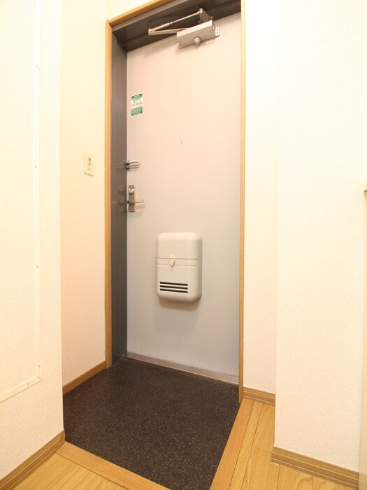 物件内観写真19　(玄関)