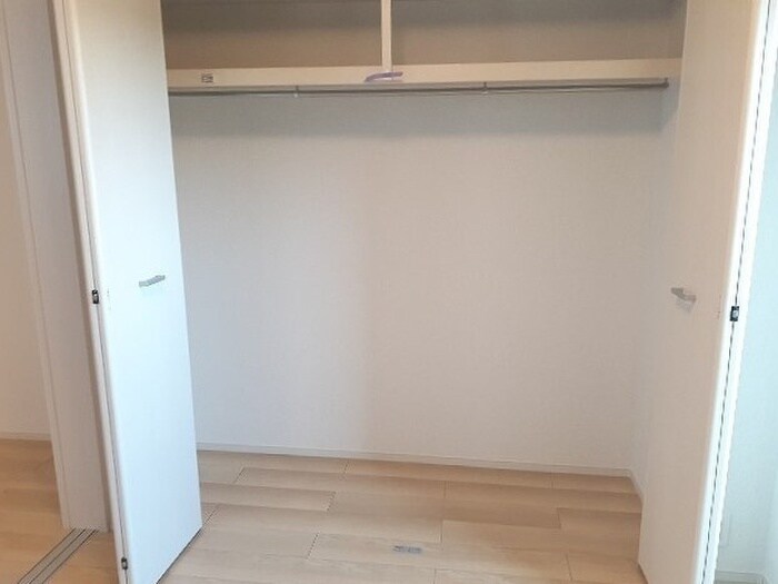 物件内観写真12　(収納)