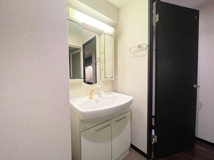 物件内観写真13　(洗面)