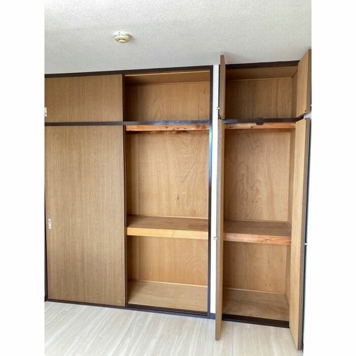 物件内観写真13　(収納)