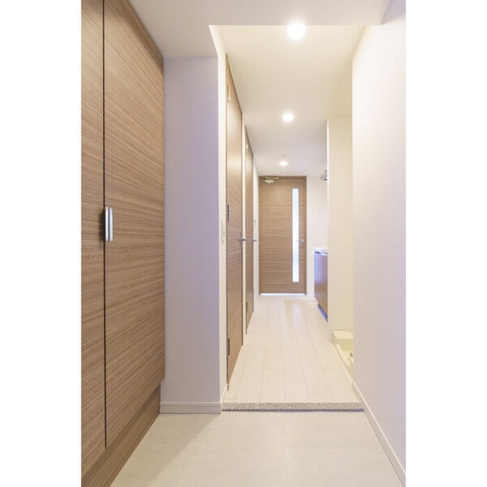 物件内観写真13　(玄関)