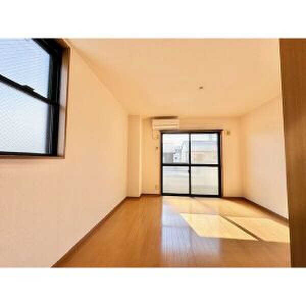 物件内観写真13　(居室)