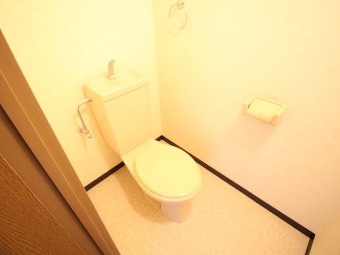 物件内観写真11　(トイレ)