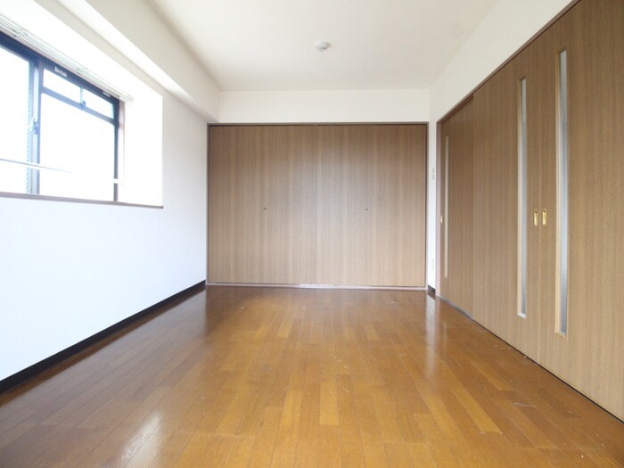 物件内観写真16　(居室)