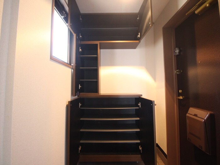 物件内観写真18　(靴箱)