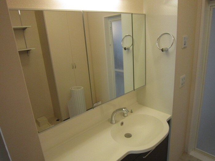 物件内観写真15　(洗面)
