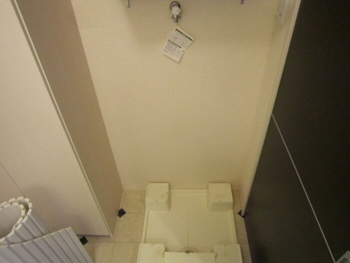 物件内観写真16　(洗濯機置場)