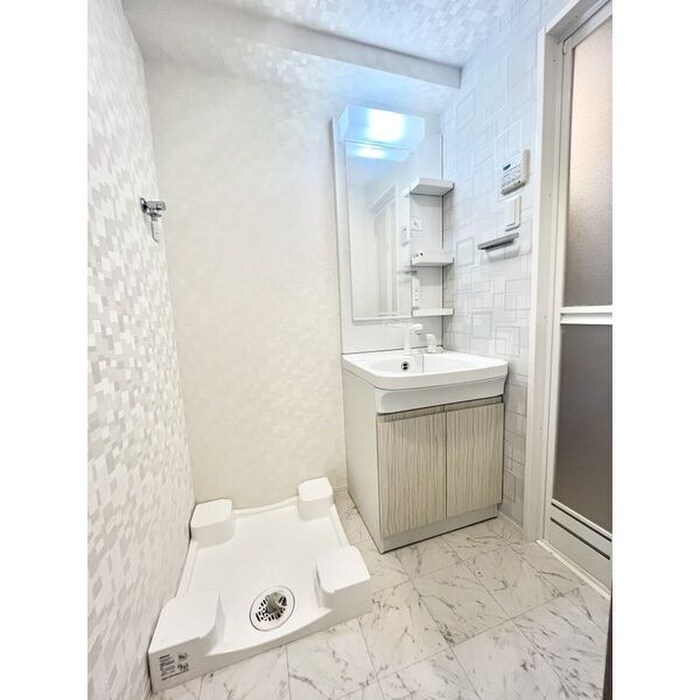 物件内観写真15　(洗濯機置場)