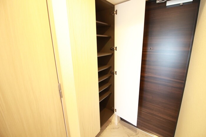 物件内観写真17　(靴箱)