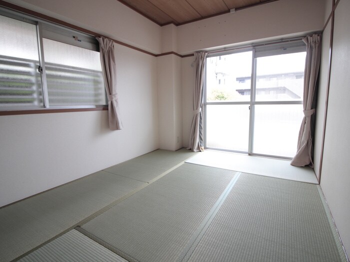 物件内観写真10　(居室)