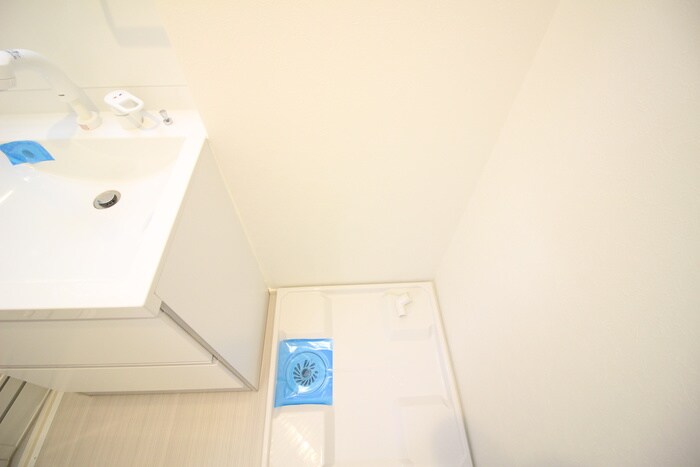 物件内観写真13　(洗濯機置場)