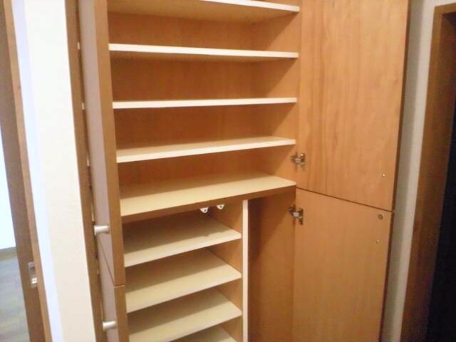 物件内観写真5　(靴箱)
