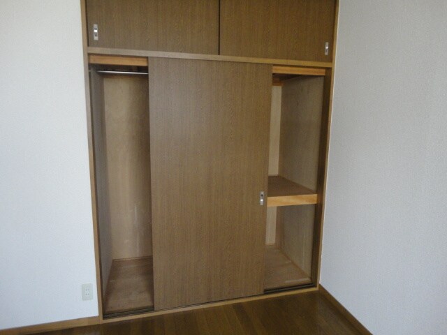 物件内観写真7　(収納)