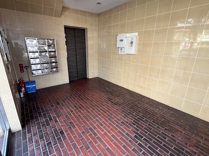 物件外観写真6　(建物設備)