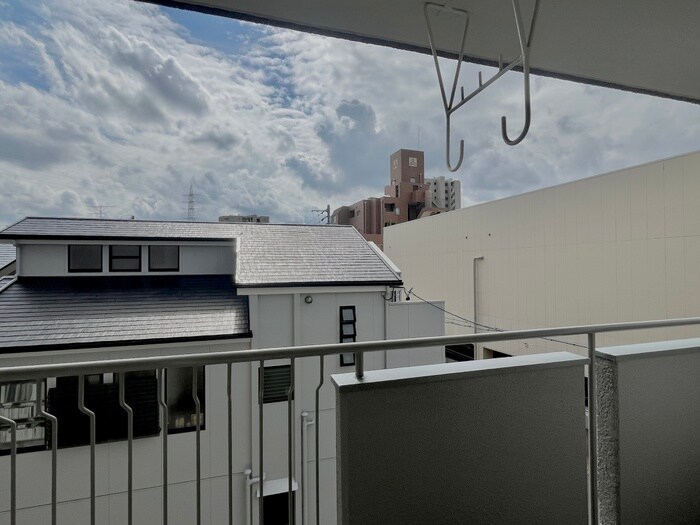 物件内観写真22　(室内からの展望)