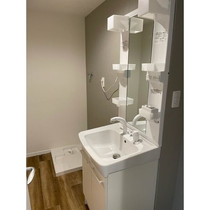 物件内観写真7　(洗面)