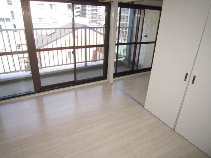 物件内観写真10　(居室)