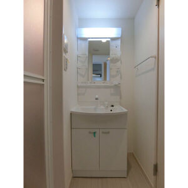 物件内観写真9　(洗面)