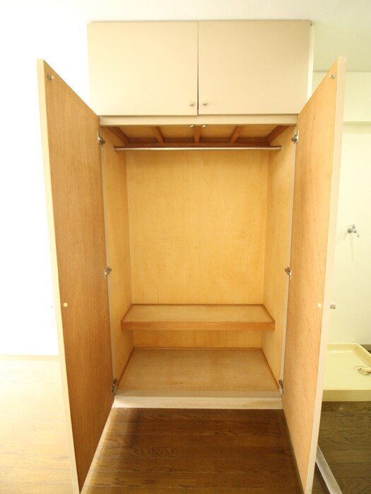 物件内観写真12　(収納)