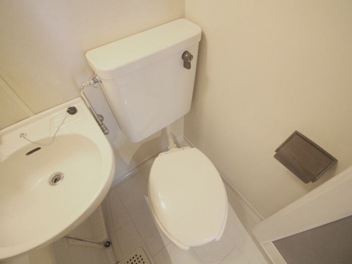 物件内観写真16　(トイレ)