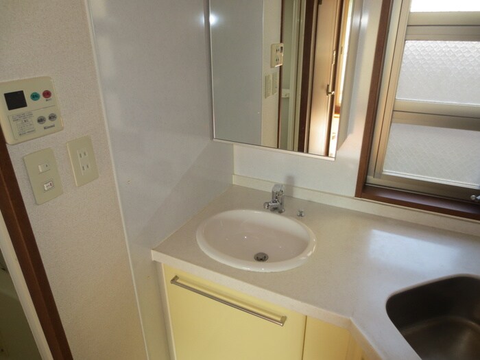 物件内観写真12　(洗面)