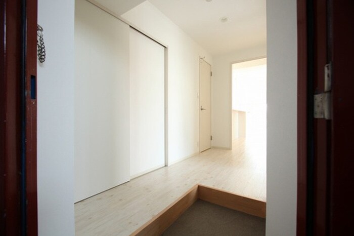 物件内観写真16　(廊下)