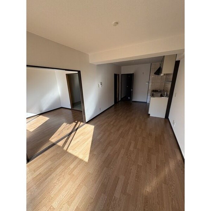 物件内観写真12　(廊下)