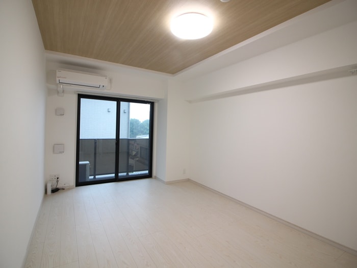 物件内観写真4　(居室)