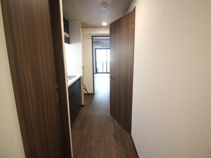 物件内観写真8　(廊下)