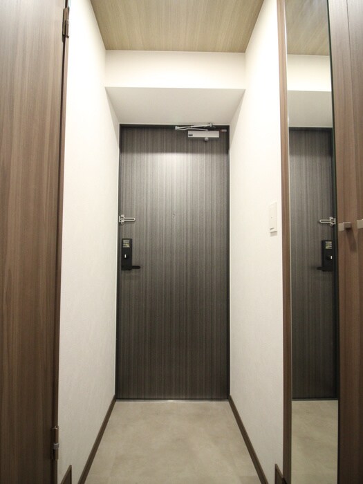 物件内観写真15　(玄関)