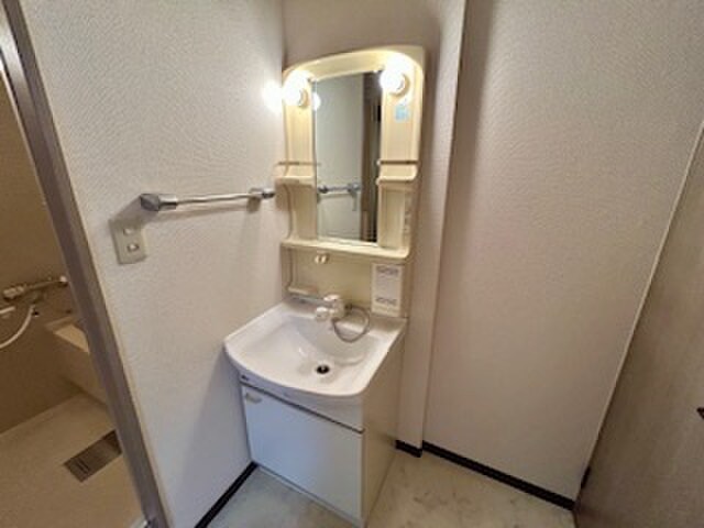 物件内観写真11　(洗面)