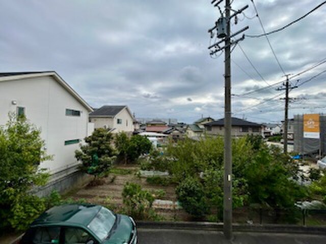 物件内観写真16　(室内からの展望)