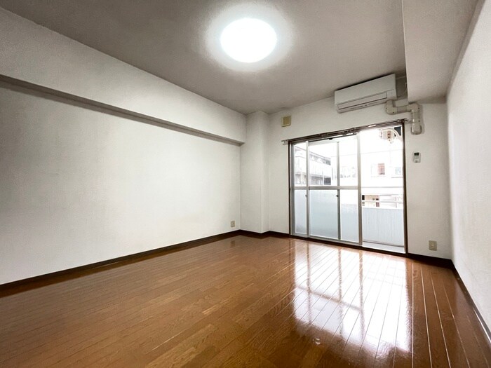 物件内観写真9　(居室)