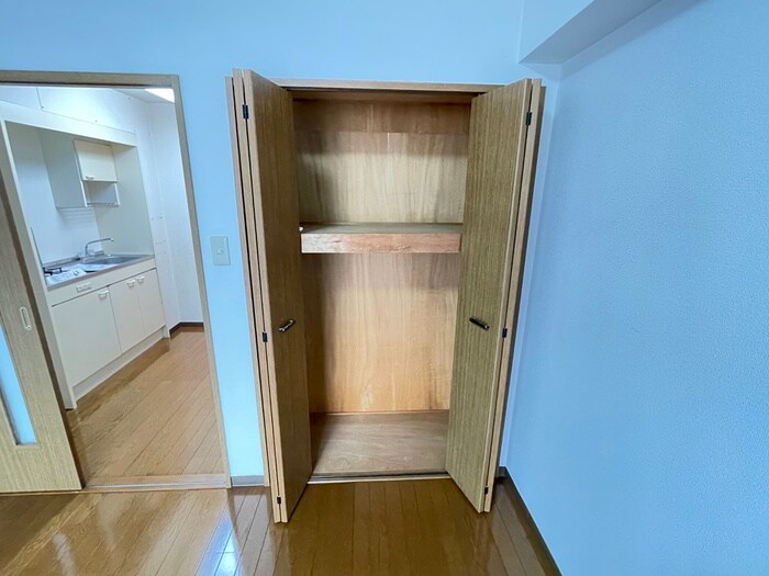 物件内観写真11　(収納)