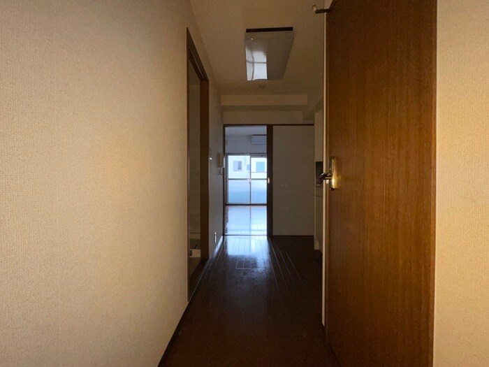 物件内観写真16　(廊下)