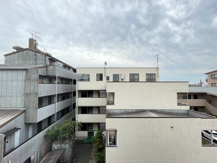 物件内観写真22　(室内からの展望)