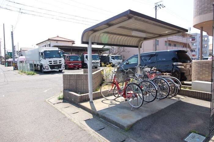 物件外観写真3　(駐輪場)