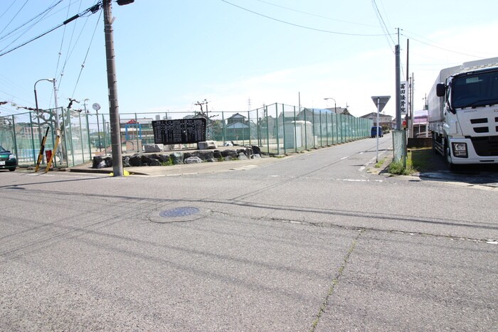 物件外観写真6　(周辺環境)