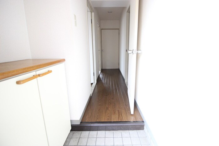 物件内観写真20　(玄関)
