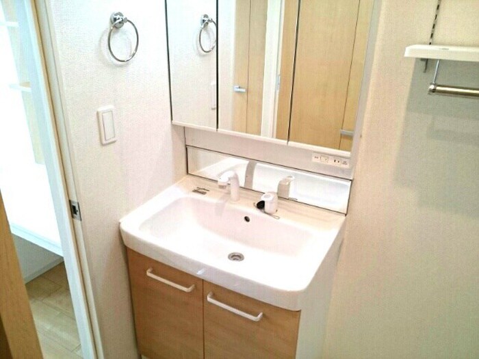 物件内観写真13　(洗面)