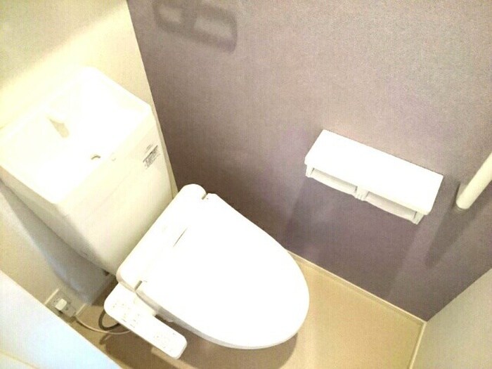 物件内観写真14　(トイレ)