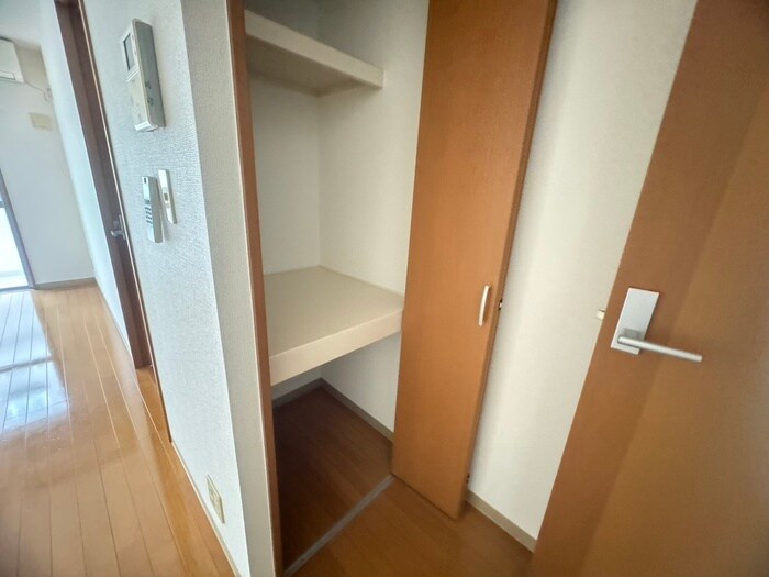物件内観写真17　(収納)