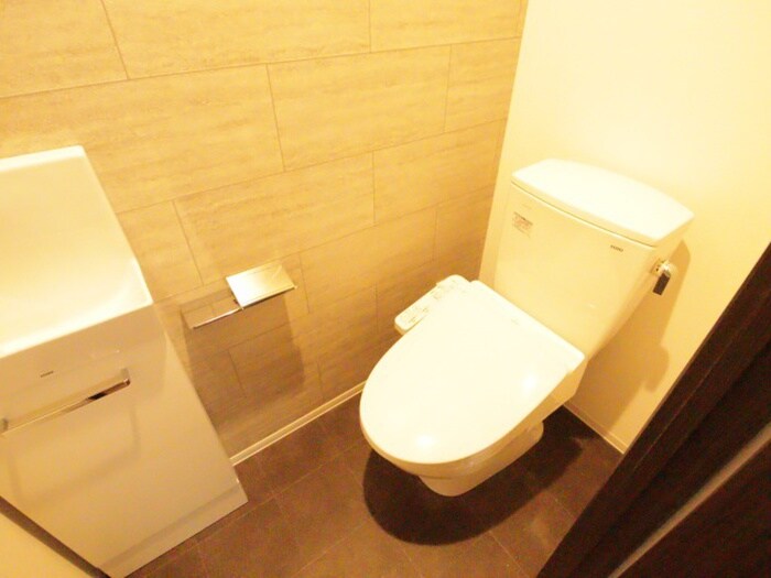 物件内観写真6　(トイレ)