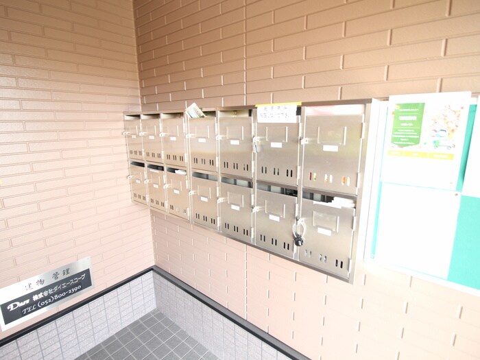 物件外観写真6　(建物設備)